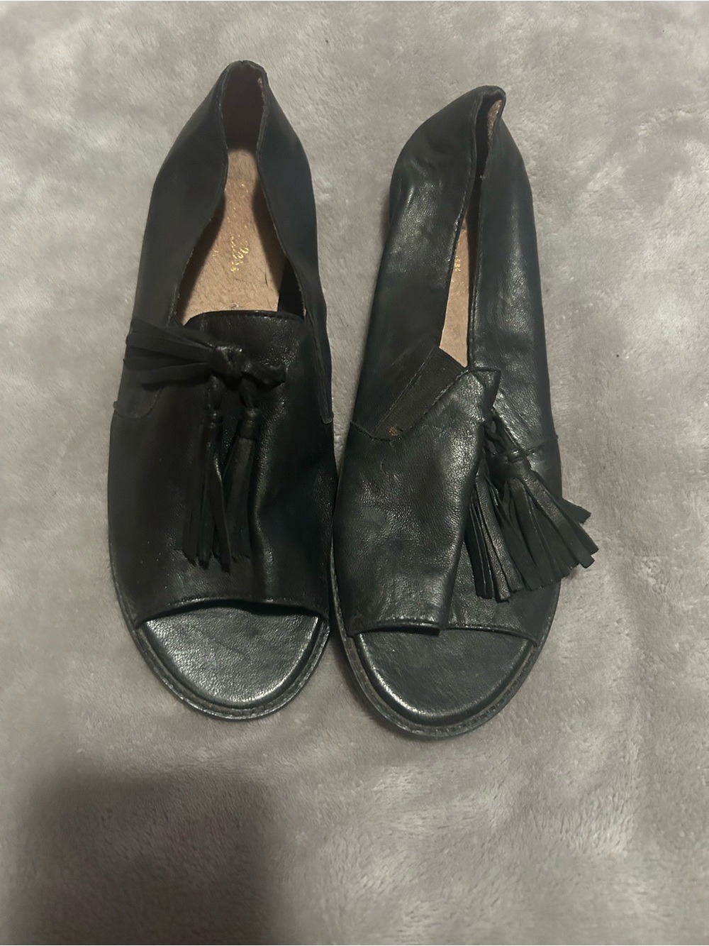 Seychelles Black Leather Peep-Toe Tassel Mules